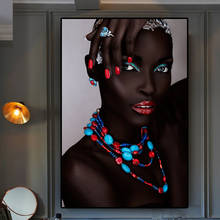 Mujer Africana desnuda negra, labios y uñas, pintura en lienzo, carteles e impresiones, imagen artística de pared escandinava para sala de estar 2024 - compra barato