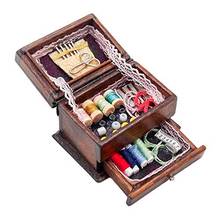 Minimáquina de coser en miniatura para casa de muñecas, muebles de madera con hilo, accesorios, 1:12 2024 - compra barato