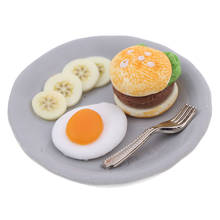 Plato de hamburguesa huevo con bandeja 1:12 Juego de desayuno en miniatura casa de muñecas cocina accesorios para comida 2024 - compra barato