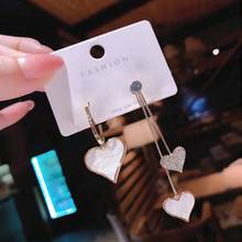 Новые корейские элегантные акриловые серьги в форме сердца с вишенкой для женщин и девочек, блестящие свадебные ювелирные изделия с кристаллами, женские серьги Moda 2024 - купить недорого