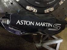 Pinza de freno Aston Martin DBS DB S Premium, calcomanías de estilo para coche, 8 Uds. 2024 - compra barato