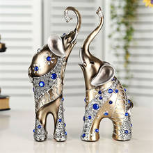 2 Pçs/set Elefante Resina Artesanato Criativo Europeu Mãe e da Criança Animal Estatueta Para Casa Sala de estar Decoração Ornamentos Presentes 2024 - compre barato