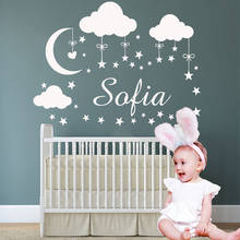Nombre personalizado nubes Luna estrellas pared pegatina vinilo arte calcomanías para niños Babys habitación decoración niñas dormitorio decoración Mural 2024 - compra barato