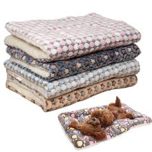 Hot Warm Soft Fleece Pet Mat Travel Cat Litter Dog Blanket Puppy Cushion Pet Pad Dog Bed Cheap 5 Size for Cat Small Dogs 2024 - buy cheap