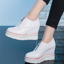 Zapatillas de deporte de piel auténtica para mujer, botines de tacón alto con punta redonda, zapatos informales Oxford 2024 - compra barato