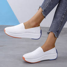 Zapatillas de deporte de malla para mujer, zapatos mocasines con plataforma, informales, con tacones gruesos, color blanco, talla 43 2024 - compra barato