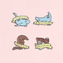 Pin de solapa esmaltado de tiburón de dibujos animados, 4 estilos, broche de Vida Marina, insignia, broche de joyería Animal, regalo para niños y amigos 2024 - compra barato