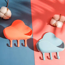 Держатель для мыла в форме облака, 1 шт., креативная пластиковая сливная коробка для раковины с тремя настенными крючками, чехол для чистящей щетки, Товары для ванной комнаты 2024 - купить недорого