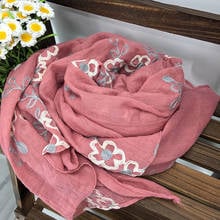 Bufanda bordada con flores para mujer, chal de algodón 100%, Hijab musulmán, chal de invierno, nuevo estilo 2024 - compra barato