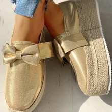 Zapatos informales con dibujos animados para mujer, zapatillas transpirables con plataforma aumentada, sandalias pequeñas blancas, planas, novedad de primavera 2024 - compra barato