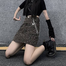 Летняя юбка 2020 женская уличная Готическая облегающая юбка с леопардовым принтом и высокой талией Женская мини-юбка в стиле панк Saia с цепочками 2024 - купить недорого