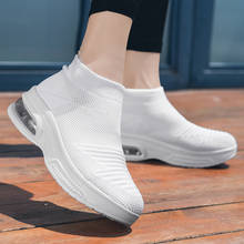 Женские высокие кроссовки, Спортивная сетчатая дышащая эластичная обувь на платформе, белые, увеличивающие рост 2024 - купить недорого