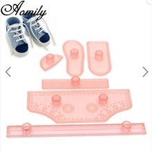 Aomily-Juego de zapatos deportivos con forma de Fondant, molde de pastel para decoración, cortador de plástico para crear botas, zapatos, pasta de azúcar, regalo artesanal, 6 unids/set 2024 - compra barato