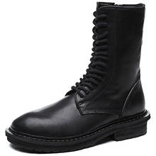 Botas de tacón medio para mujer, botines medios británicos de cuero de tubo alto, a la moda, color negro, Otoño e Invierno 2024 - compra barato