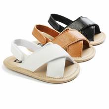 Sandálias de bebê meninos, nova coleção de verão, cor sólida, sapatos de berço infantis, sola macia, couro artificial
