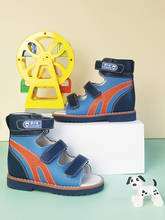 Летние сандалии для мальчиков; Детская ортопедическая обувь с плоской подошвой и стельками; Модная кожаная прогулочная обувь синего цвета 2024 - купить недорого