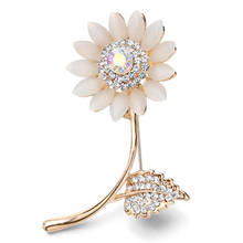 Vintage Opal Stone Flower Brooch Fashion Crystal Brooches Pins for Women Gold Color  Christmas Gifts Dress Accessories Z082 2024 - buy cheap