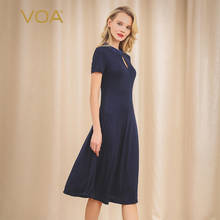 Двухстороннее шелковое трикотажное платье VOA, темно-синее очень эластичное мягкое дышащее платье с вырезом и жемчужной пряжкой, A10618 2024 - купить недорого