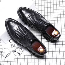 Zapatos Oxford Brogue de marca de lujo para hombre, de punta estrecha Zapatos de vestir, calzado Formal tejido de cuero italiano para boda, zapato Social 2024 - compra barato