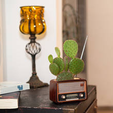 Ретро-цветочный горшок из смолы в форме радио, домашний и офисный декор для рабочего стола 2024 - купить недорого