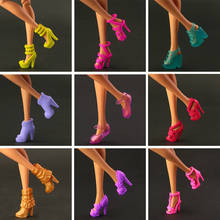 Бесплатная доставка, подарок на день рождения для девочек, 10 пара/лот, кукольные туфли в смешанном стиле, разноцветные оригинальные туфли для кукол Барби 2024 - купить недорого