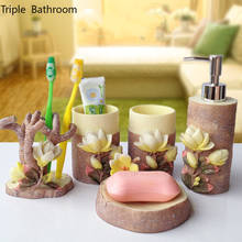 Керамический набор из 5 предметов с диспенсером для мыла и зубной щетки 2024 - купить недорого
