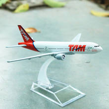 Brazilian TAM Airlines Boeing 777 Aircraft Model 15cm Alloy Aviation Collectible Diecast Miniature Ornament Souvenir Toys 2024 - buy cheap