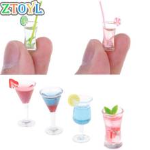 1:12 casa de boneca triângulo cocktail de vidro casa de bonecas em miniatura acessórios copo de vidro colorido goblet bar bebidas 2024 - compre barato