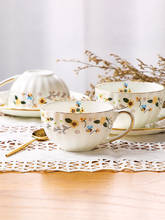 Керамическая кофейная чашка, европейские маленькие роскошные высокие чайные чашки из костяного фарфора, блюдца, винтажная фарфоровая чашка с тесьмой, домашняя посуда для напитков LL50CC 2024 - купить недорого