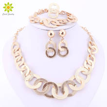 Encanto de moda conjunto de joyería de Color dorado Dubai las mujeres collar, pulsera, pendiente, anillo 2024 - compra barato