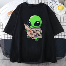 Camiseta feminina sem manga, camiseta de estampas verdes de alienígena para mulheres, estilo harajuku de grandes dimensões, folgada, com estampas de anime 2024 - compre barato