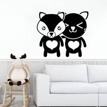 Adesivo de parede removível de gato e guaxinim, decalque de vinil para sala de estar, arte de decoração a00860 2024 - compre barato