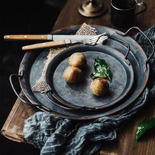 Круглая тарелка ручной работы, металлическая посуда в стиле ретро, винтажный поднос для хранения хлеба, украшение для дома 2024 - купить недорого