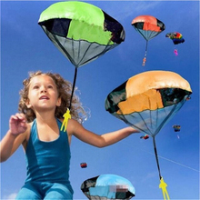 Детская мини-игрушка с парашютом для игры на открытом воздухе, забавная спортивная игра, солдатские игрушки Oyuncak для детей, Забавный парашют для мальчиков 2024 - купить недорого