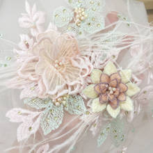Apliques de encaje de flores de pluma de avestruz en 3D, parche de encaje con cuentas de perlas en 3D, motivo de flores para disfraces de baile y ballet, 3 piezas 2024 - compra barato